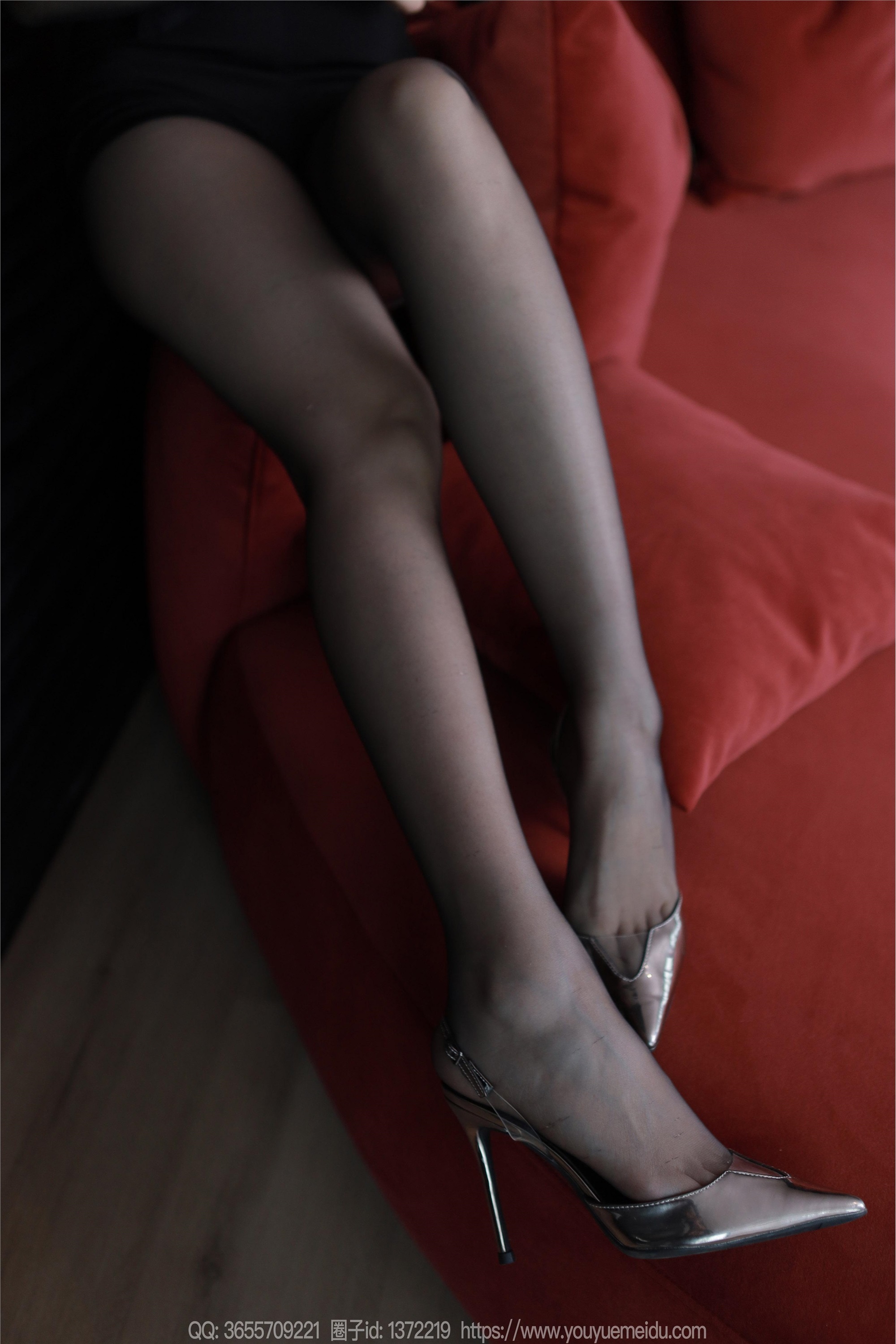 IESS异思趣向  2024.04.11 丝享家 1713 小婕《红色沙发（下）》